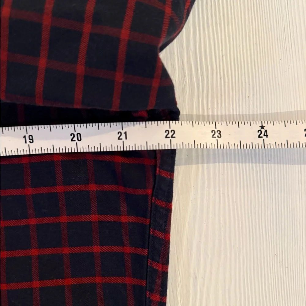 J Crew Pima Cotton Red & Navy Plaid Classic L/S Button‎ Down Size Med Slim